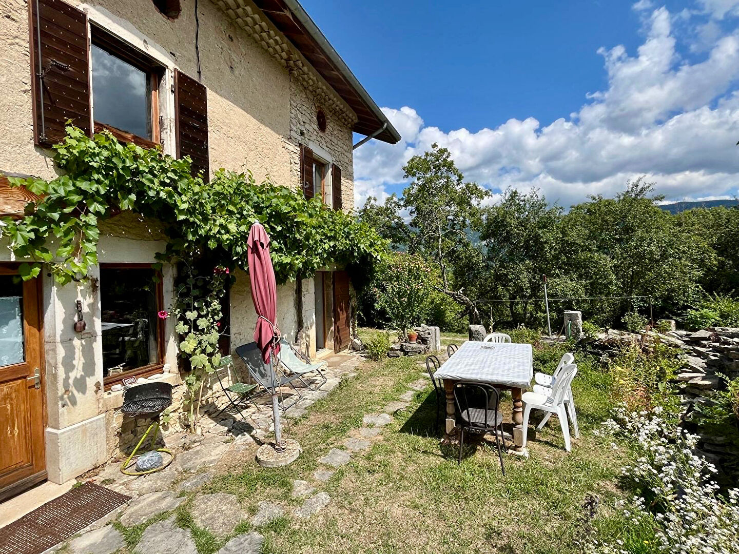 RARE \u00e0 la vente - Authentique ferme r\u00e9nov\u00e9e avec charme, sur les hauteurs de Saint-Martin-en-Vercors